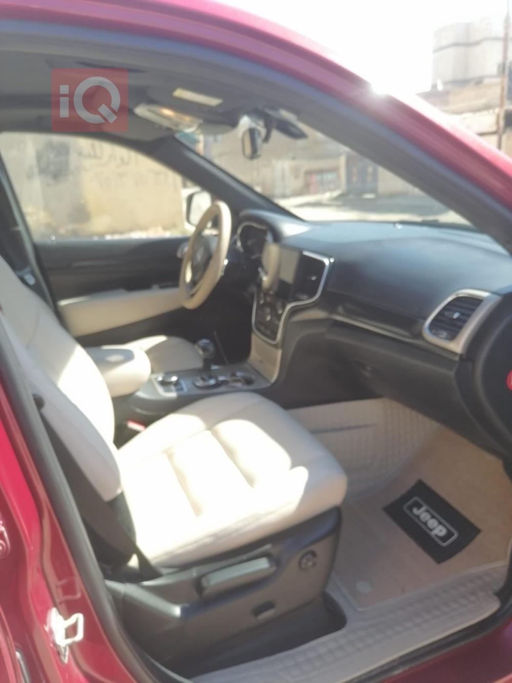 جیپ گراند شیرۆکی